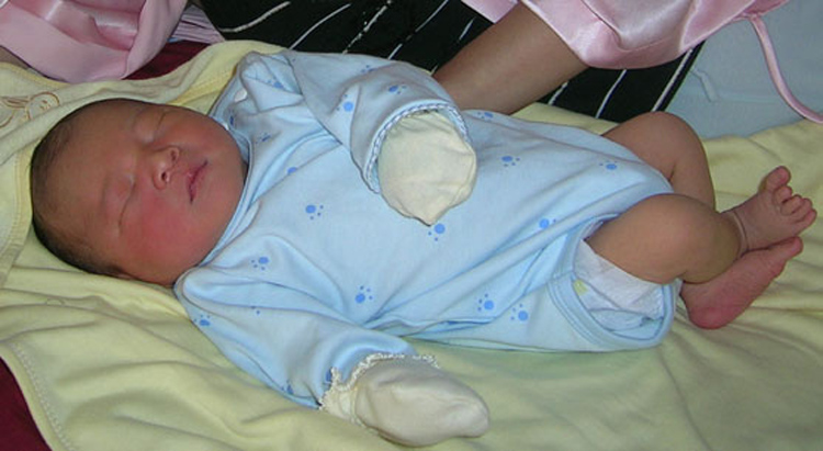 26 Henry at Home. May 07