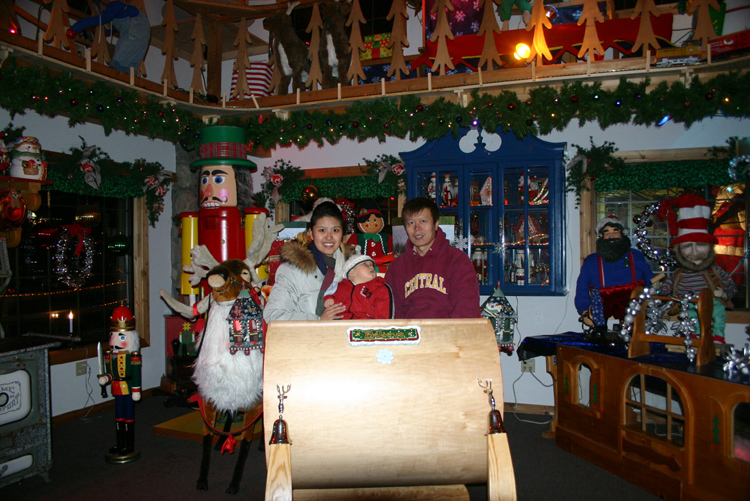 67. Santa's House 1, Christmas 07