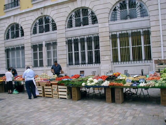 056ChacunMarket1